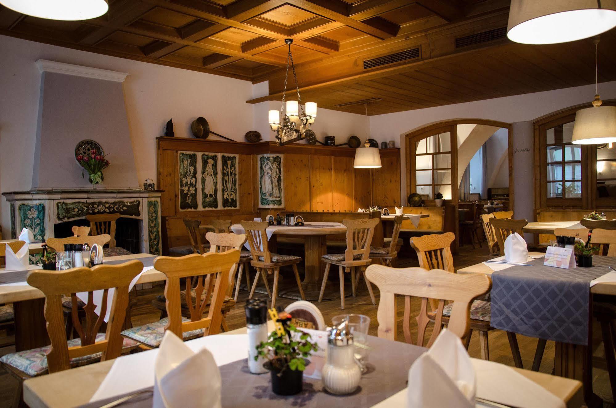 Hotel Blaue Traube Schongau Exterior photo